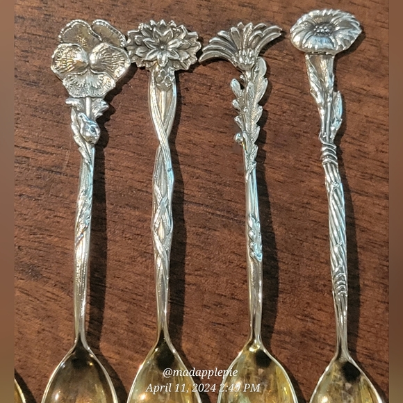 🚫SOLD🚫1885 Tiffany & Company Floral Motif Demitasse Spoon Collection Sterling - Picture 9 of 15